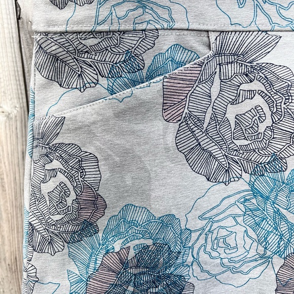 NWT Lady Hagen Missy Tranquil Grey Floral Golf Tennis Skirt Skort - Picture 5 of 7